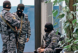 "�����-���" � ���������� "���������"